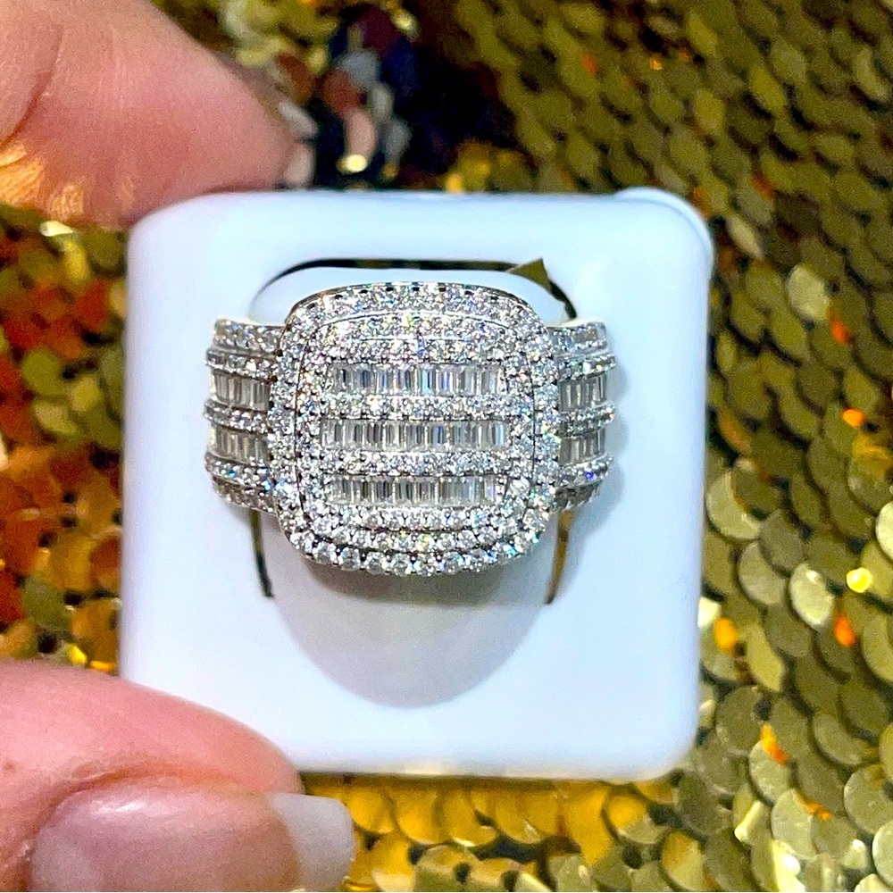 Men's Iced Out GRA Certified Diamond Ring VVS 14k White Gold Vermeil Moissanite